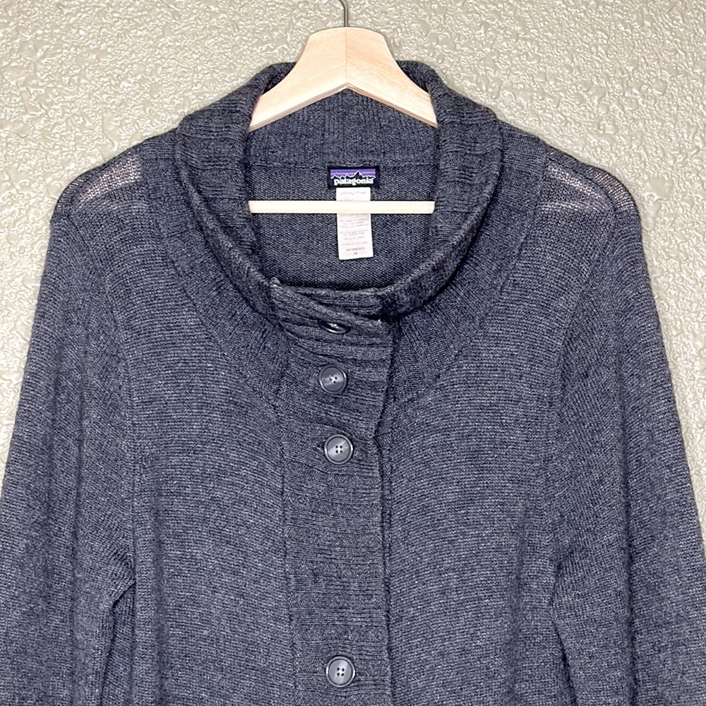 PATAGONIA Women’s Lambswool Blend Cardigan - Picture 4 of 10